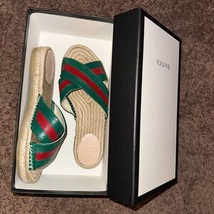 Gucci women’s sandals. Size 9. Original packaging.